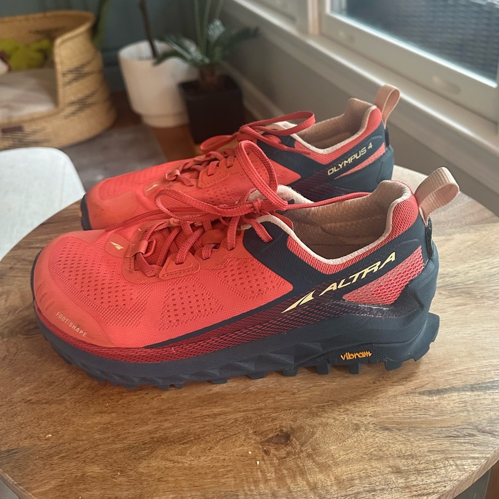 Altra Olympus 4 Trail Running shoe